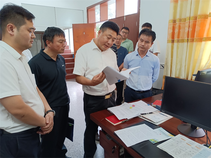 荊門職業(yè)學(xué)院駐谷城工作隊(duì)以扎實(shí)工作迎接省暗訪督導(dǎo)組檢查