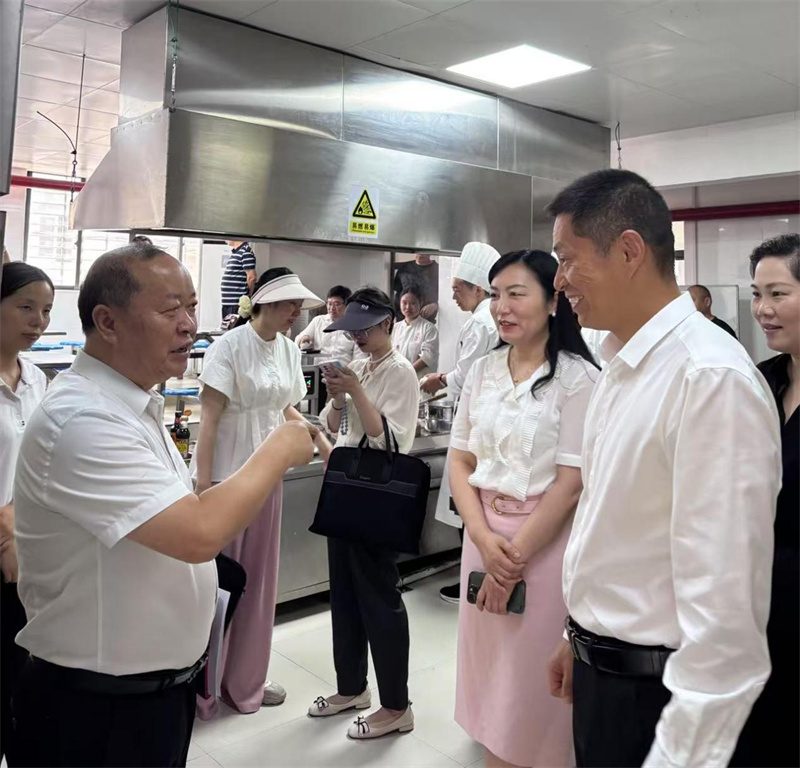荊門市對(duì)外合作交流中心攜餐飲企業(yè)代表來校共商產(chǎn)教融合新路徑